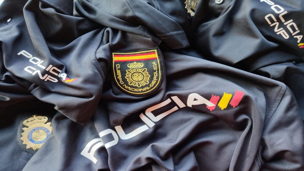 Uniforme policia nacional